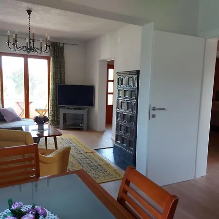 Сasa de vacaciones Holiday Home Charmy Luna Mit Pool By Interhome *