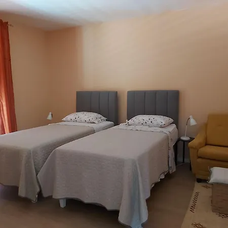 Сasa de vacaciones Holiday Home Charmy Luna Mit Pool By Interhome Lozovac
