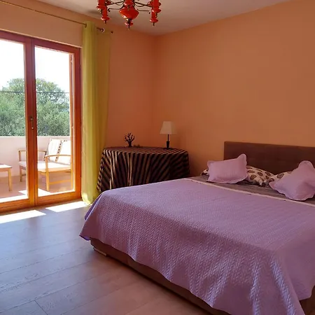 Holiday Home Charmy Luna Mit Pool By Interhome Сasa de vacaciones